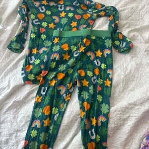 Little Sleepies Shamrocks long sleeve 2 piece.